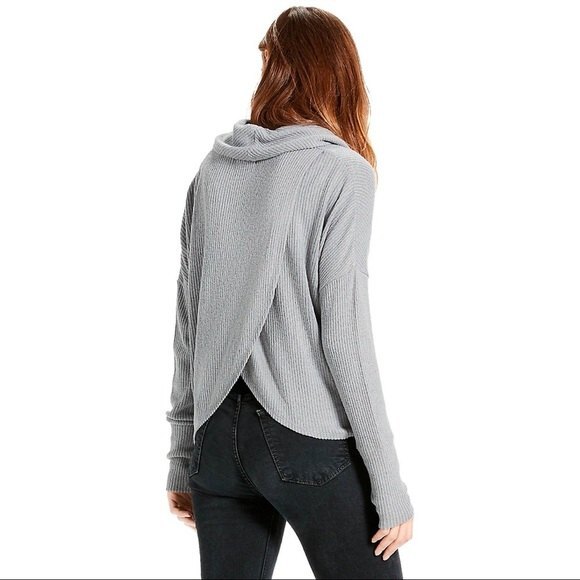 Lucky Brand Grey Tulip Hem Pullover Sweater - Picture 2 of 11